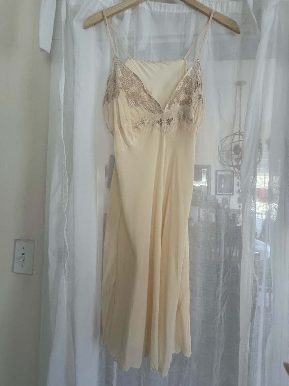 Silky Beige Lace-Trim Slip Dress crème colored vintage